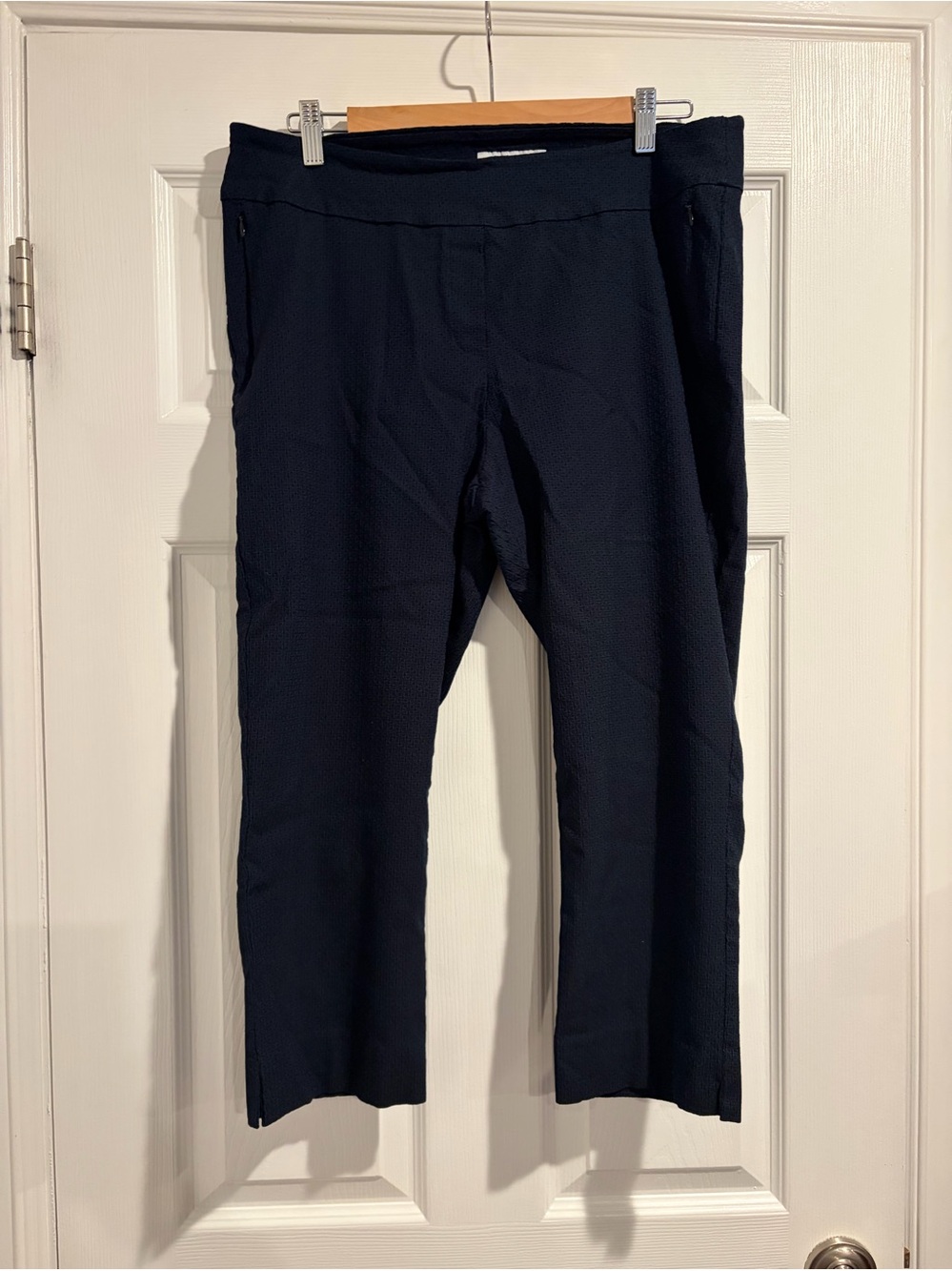 Women's Navy Cropped Pants